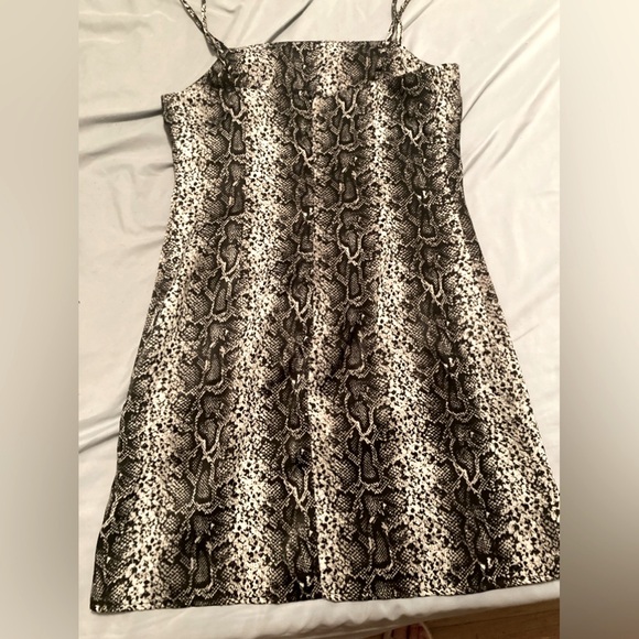 Garage silky light cheeta print dress xs - Picture 3 of 4